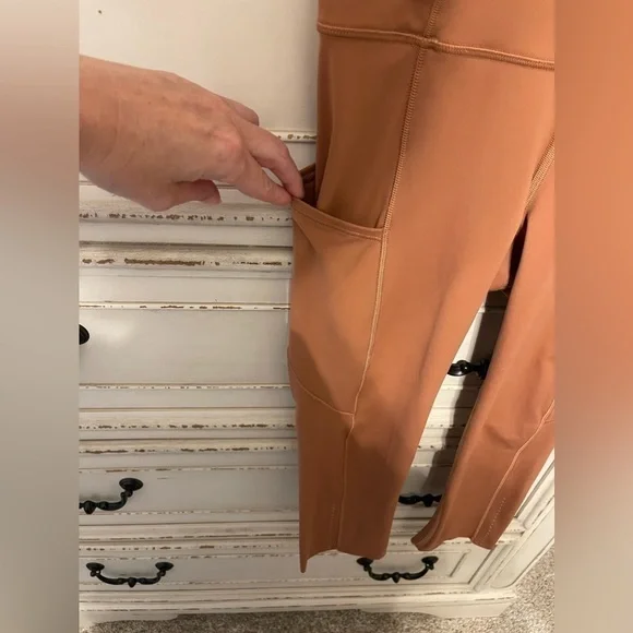 Lululemon Fast and Free High-Rise cropped leggings 20inch - Picture 5 of 11